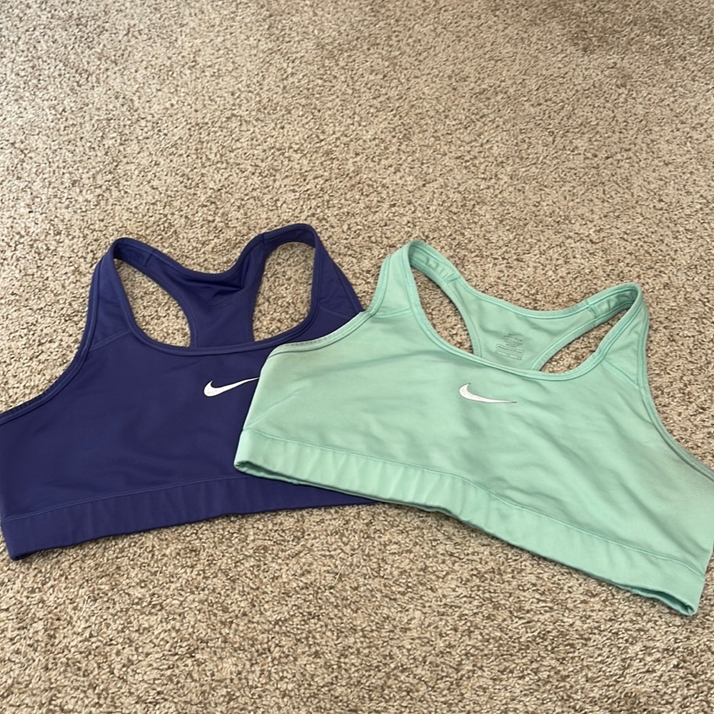 Nike sports bra size xl (selling together)
